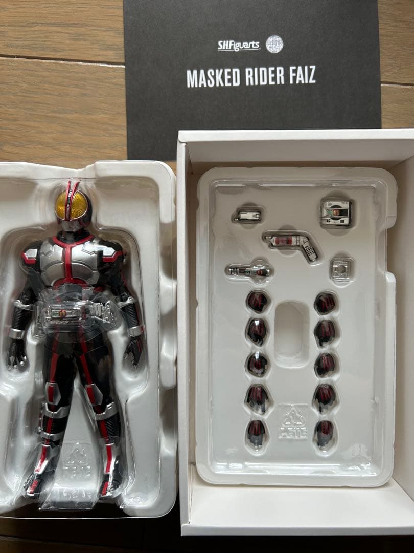 s.hフィギュアーツ真骨彫製法仮面ライダーファイズセット