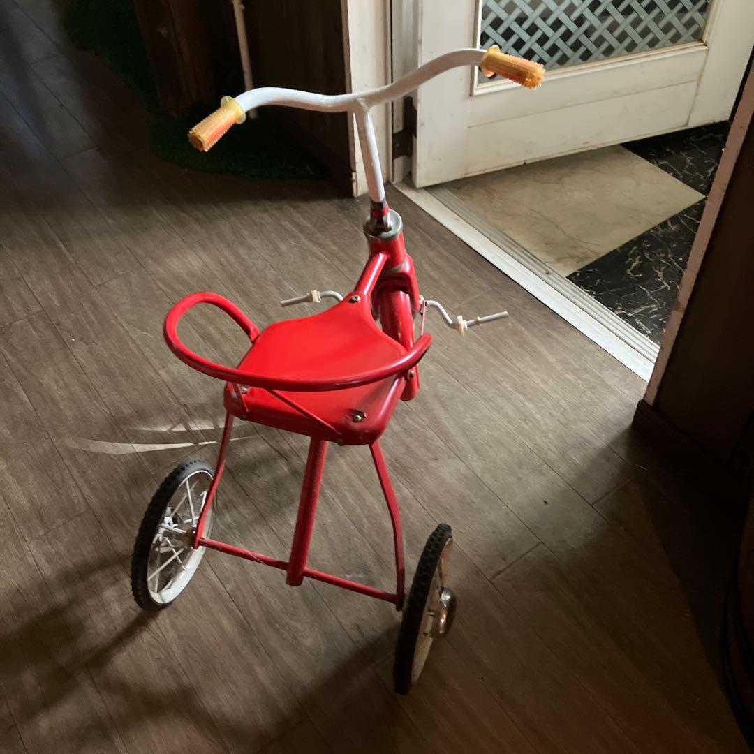 赤い三輪車 グリップ付きハンドル　アンティーク、オールドスタイル　中古品