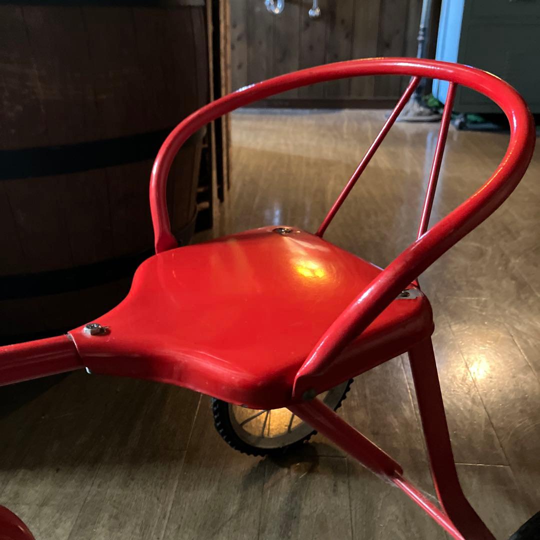 赤い三輪車 グリップ付きハンドル　アンティーク、オールドスタイル　中古品