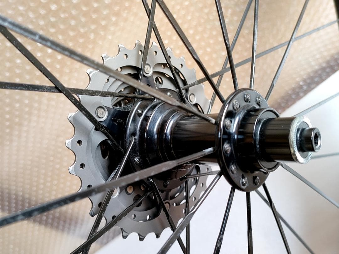 軽量 カーボンホイール 前後セット 700C 11速 ロードバイク 自転車 中古