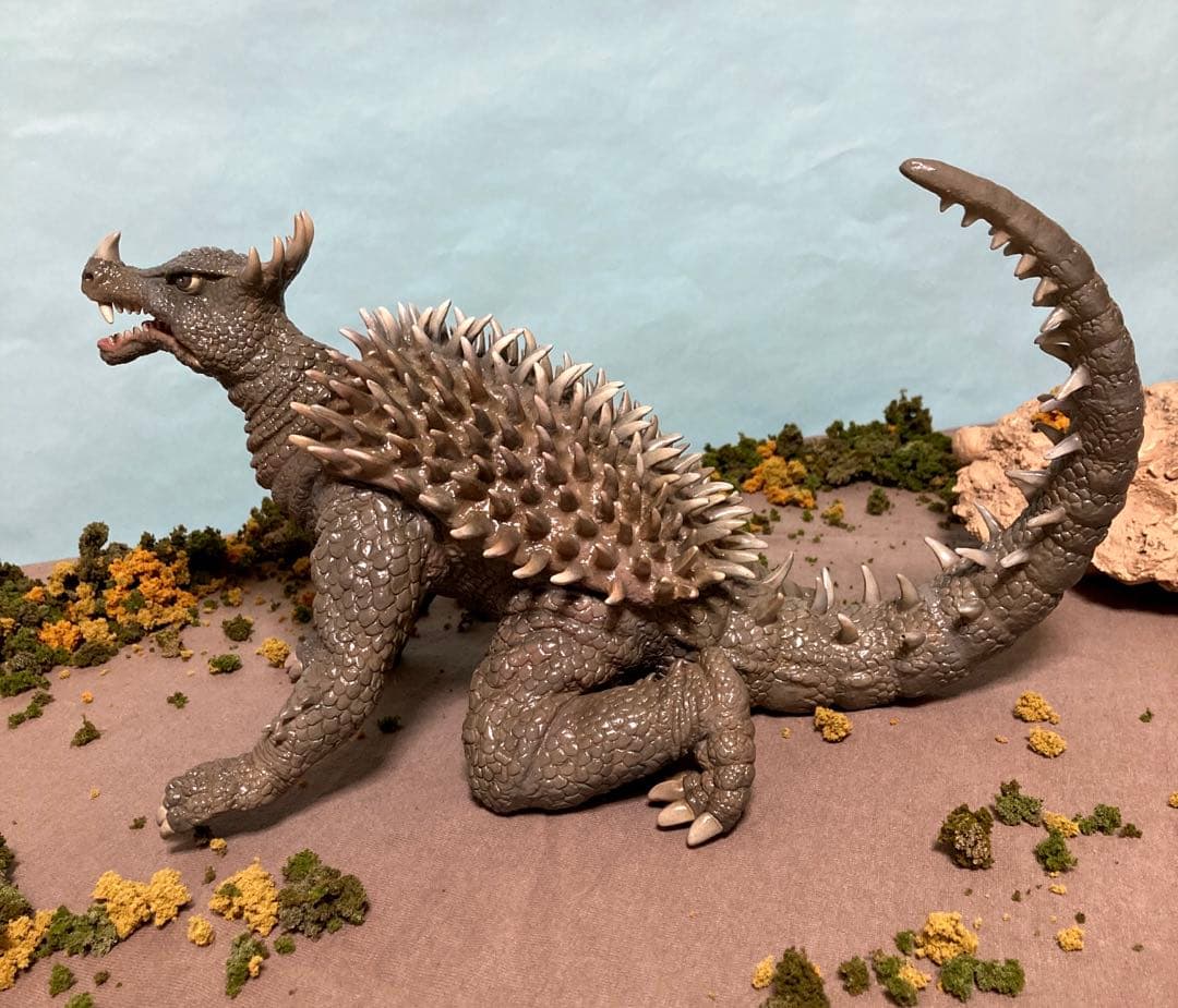 アンギラス　マーミットソフビ　組み立て完成品　カスタム・塗装済み