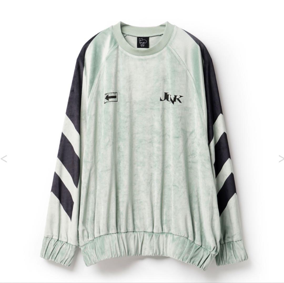 JUNKベロアプルオーバー&GODIVA×HACHIドーナツホール空箱