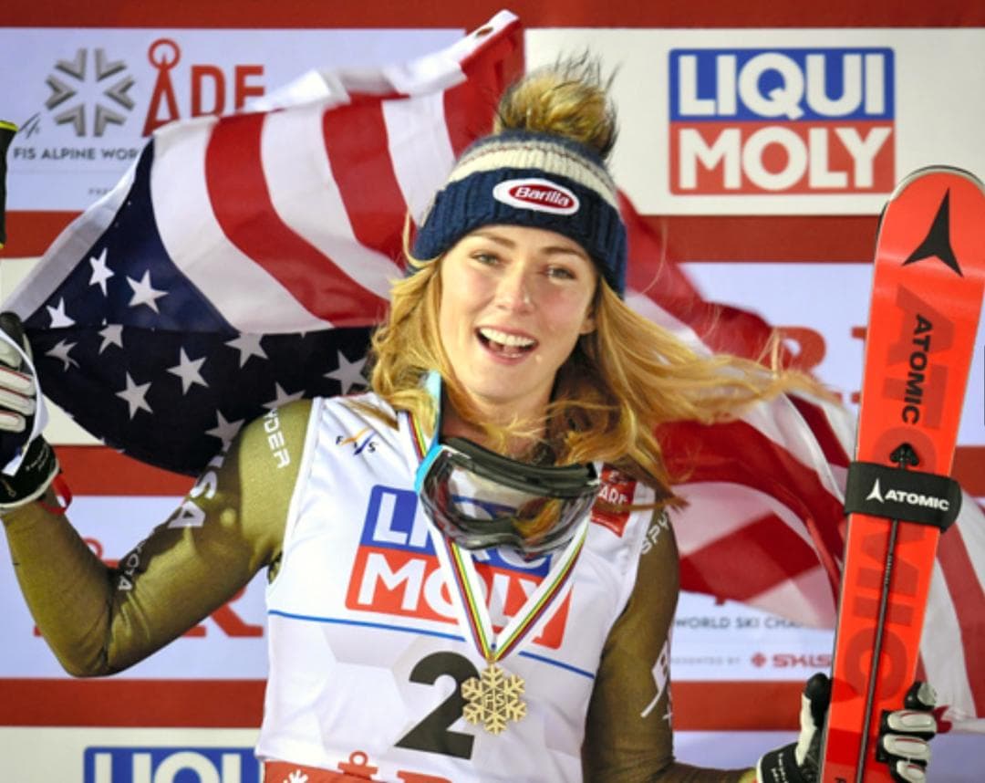 新品未使用 ATOMIC SL ヘルメット Mikaela Shiffrin