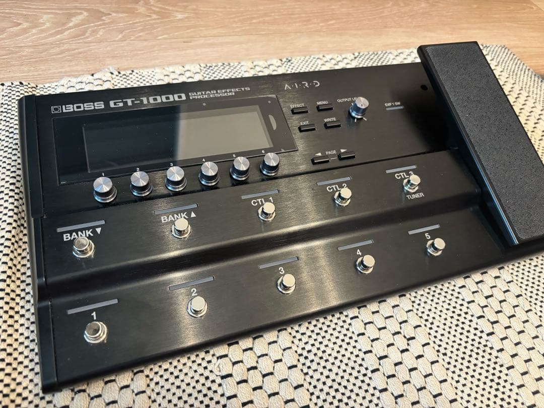 BOSS GT-1000 ギターエフェクター　マルチエフェクター