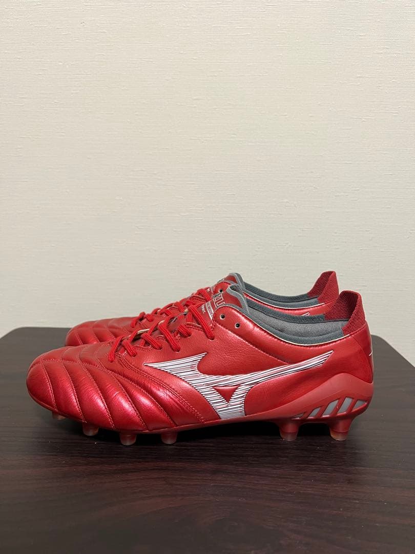 サッカースパイク　モレリアネオ3ジャパン　パッションレッド