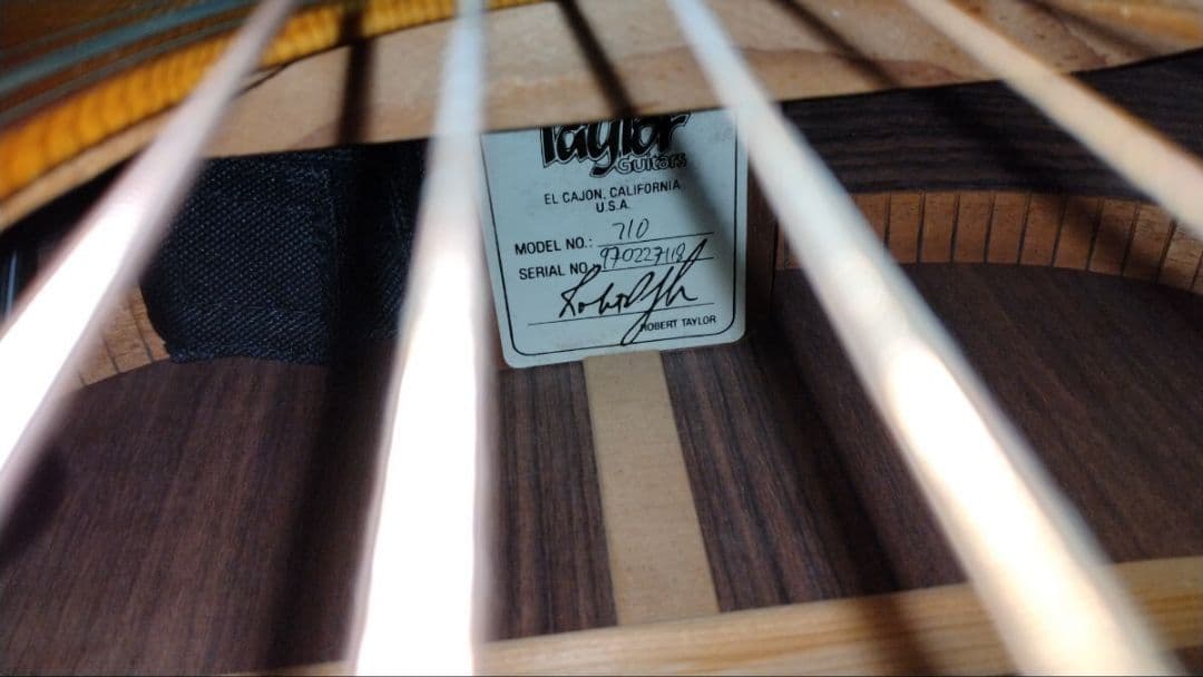97年製 Taylor 710 セミヴィンテージ Fishmanピエゾ