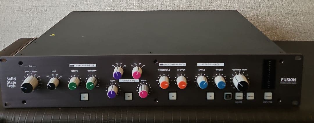 SSL Fusion ラックマウント型 アウトボード