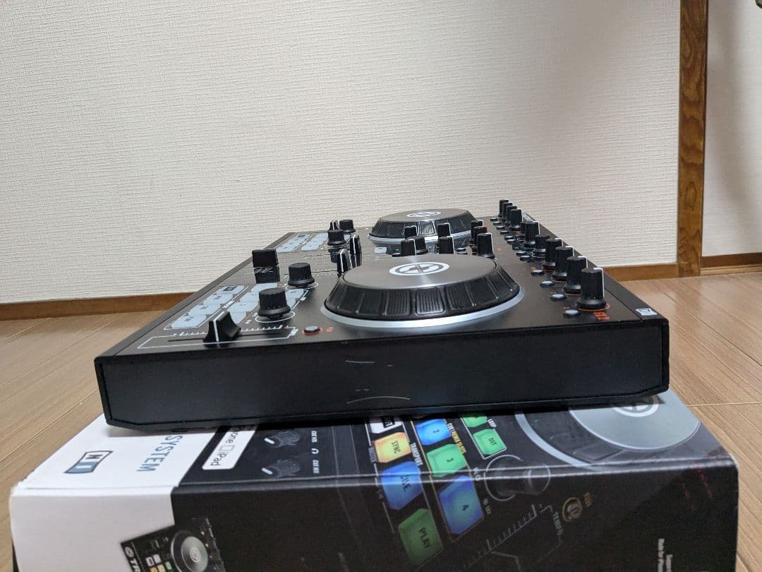 TRAKTOR KONTROL S2 MK2 箱付き 付属品完備
