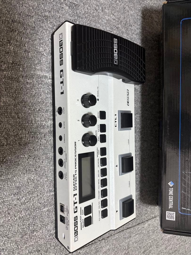 BOSS GT-1 ギターエフェクター ホワイト