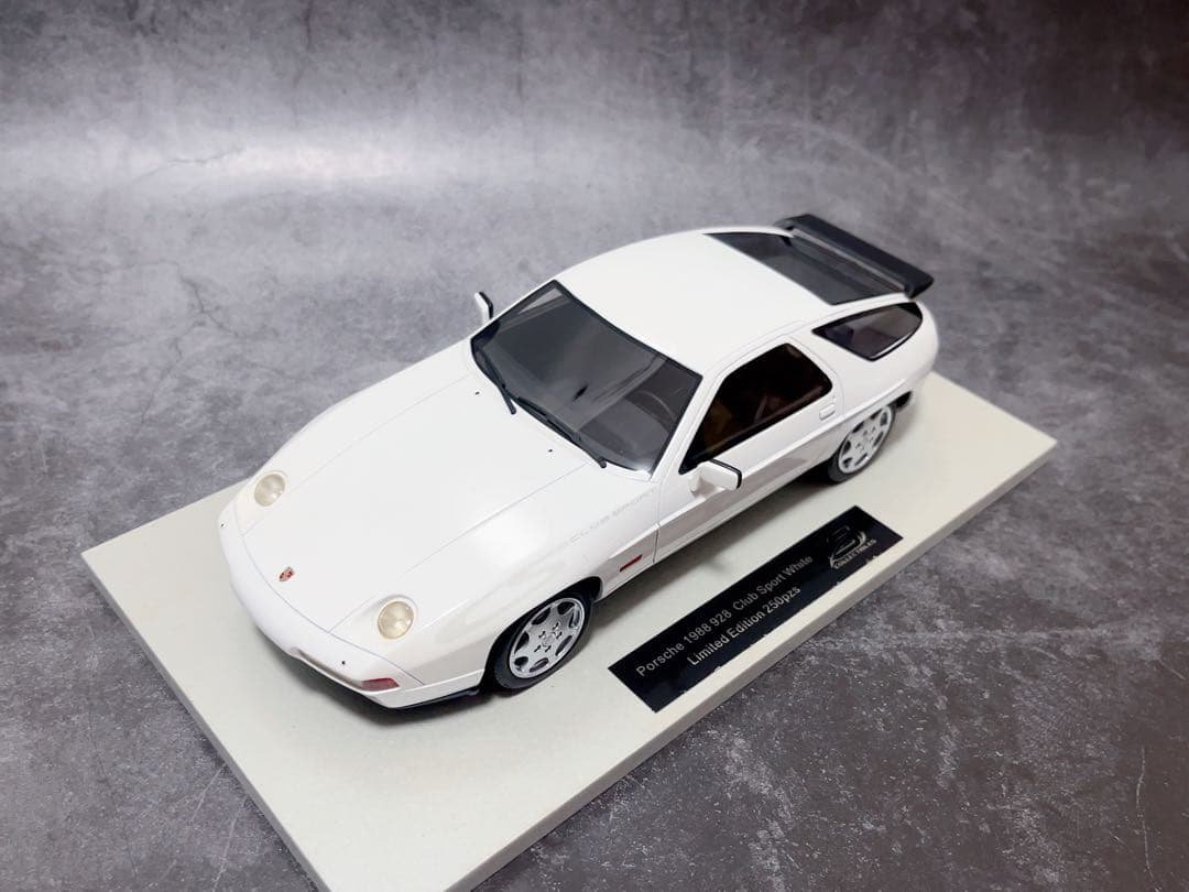 限定250台　1/18 ポルシェ928S Porsche ミニカー