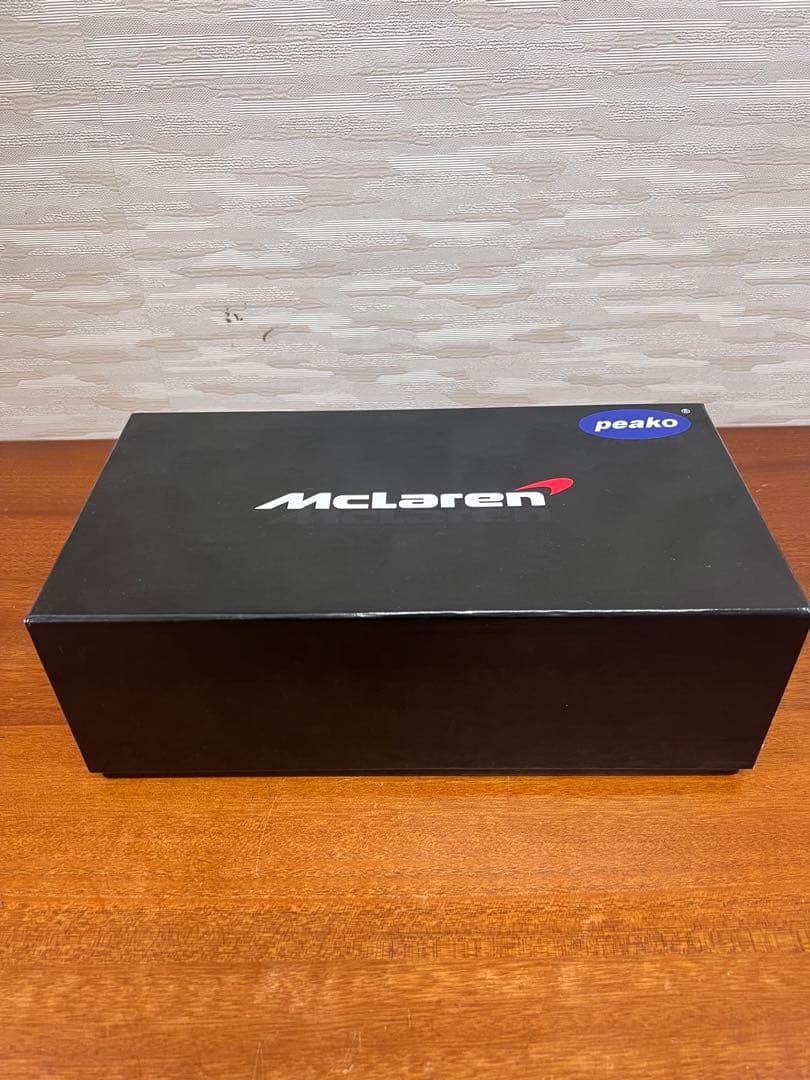 ミニカー1/18 Peako McLaren MP4-12C No.42