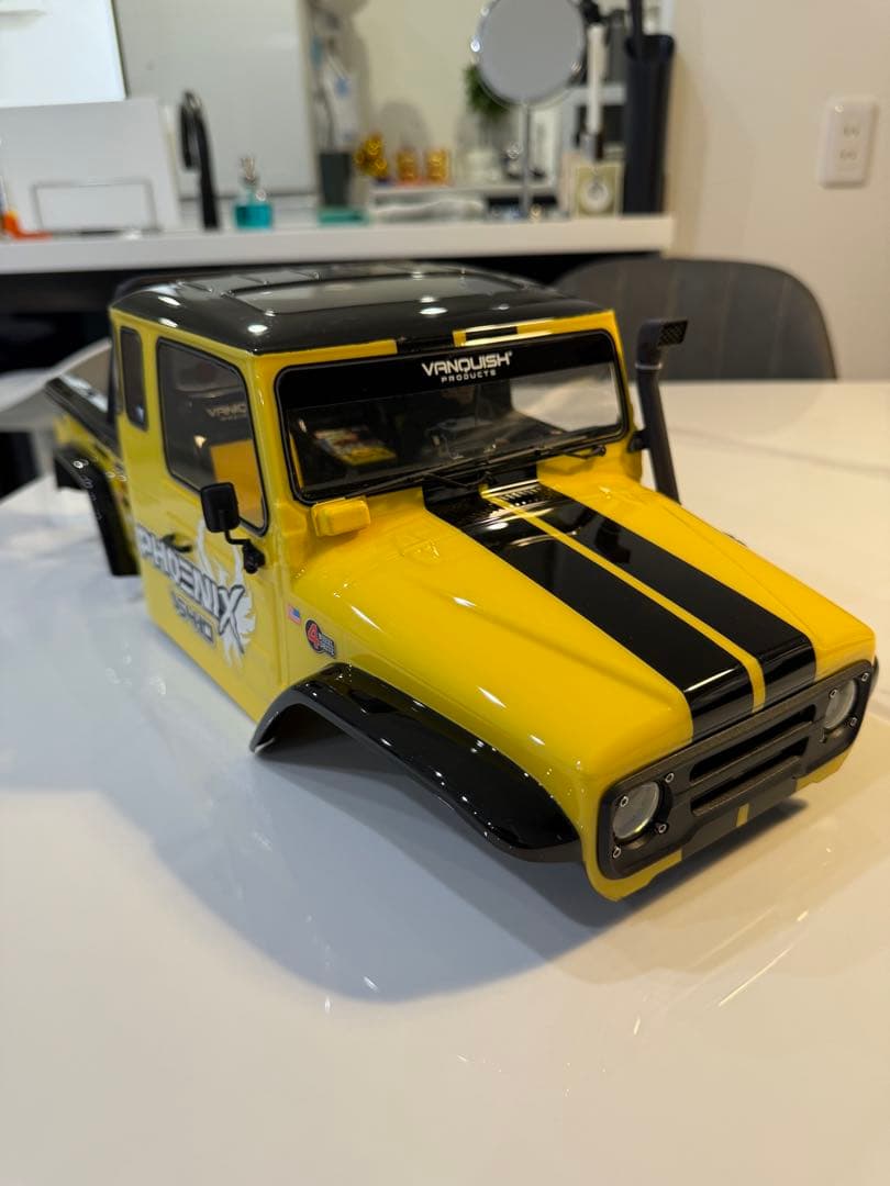 1/10 Vanquish vs4-10 phoenix ボディ オプション多数