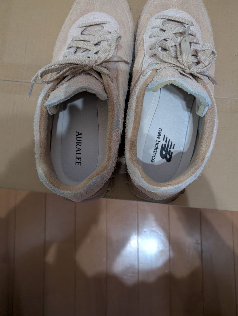 New Balance AURALE スエードシューズ ベージュ