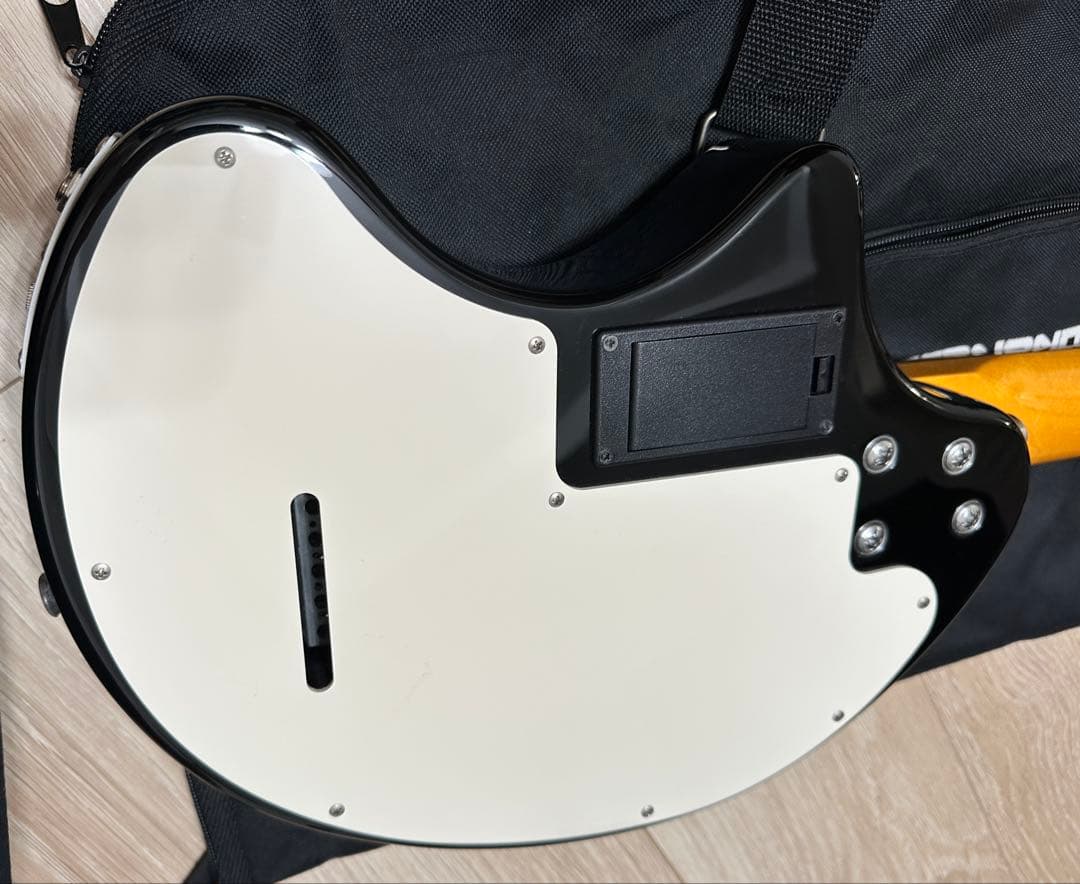 【美品希少フルセット】FERNANDES ZO-3 アンプ内蔵　純正HC/SC付