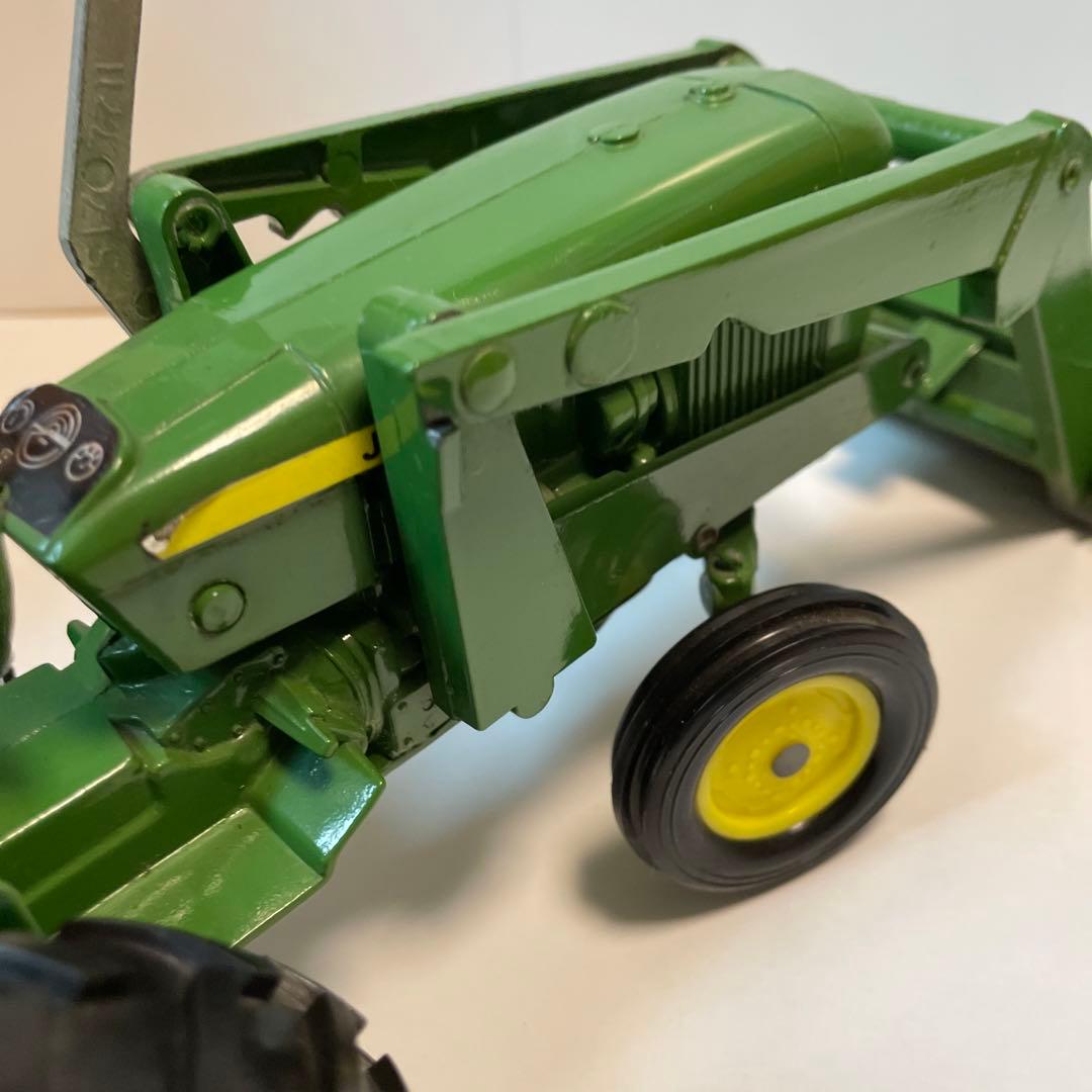 2211.ジョンディアトラクターJD2010 1/16ミニカー