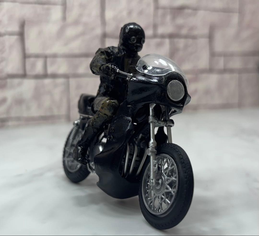 1/24ミニカー　MADMAX トゥーカッター　バイク　Z750RS Z2仕様