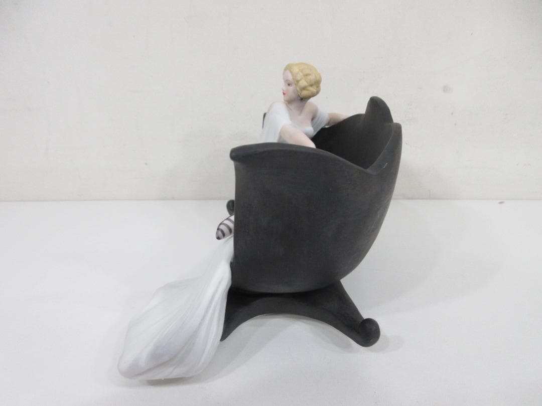 0907X ルイ・イカール ソファー 磁器 フィギュア