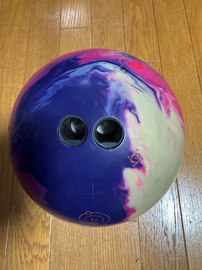 アイオンマックス　ボウリングボール15ポンド　サムレス両手投げ