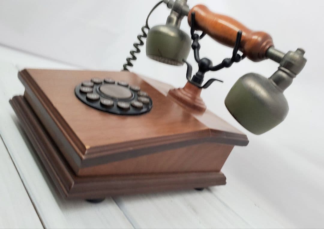 昭和レトロ プッシュ式　ボタン　電話 木製　アンティーク