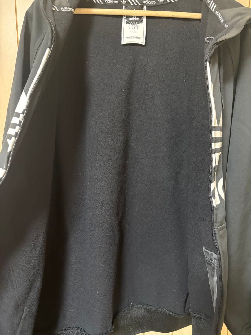 adidas boarding ジャケット　黒