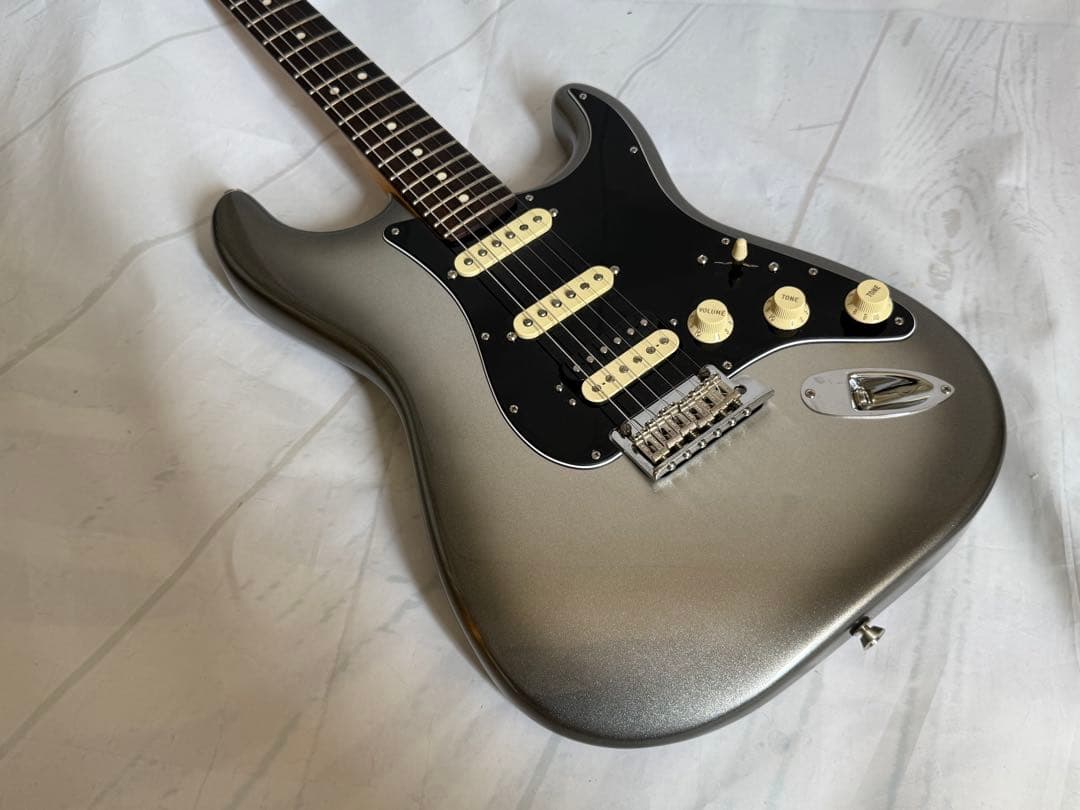 ギター AmericanProfessional II Stratocaster HSS