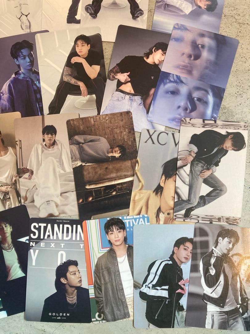 【韓国購入品】BTS ジョングク GOLDENキーホルダー カード