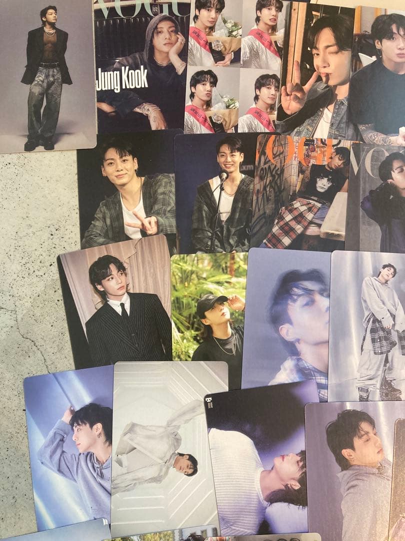 【韓国購入品】BTS ジョングク GOLDENキーホルダー カード