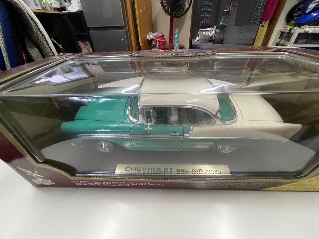 シボレー　ベルエア　1/18 箱あり　美品(1956) ダイキャストメタル