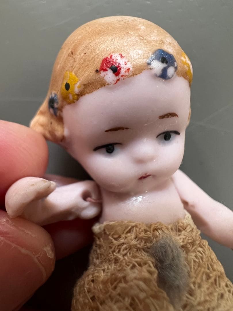 【アンティーク】ドイツ製 Hertwig ビスクドール 女の子 5.5cm