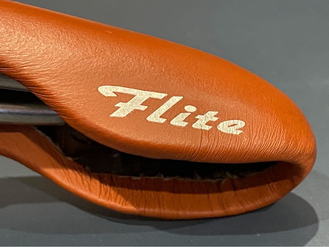 お*ん様 selle ITALIA Fliteサドル レザー 110周年記念 セ