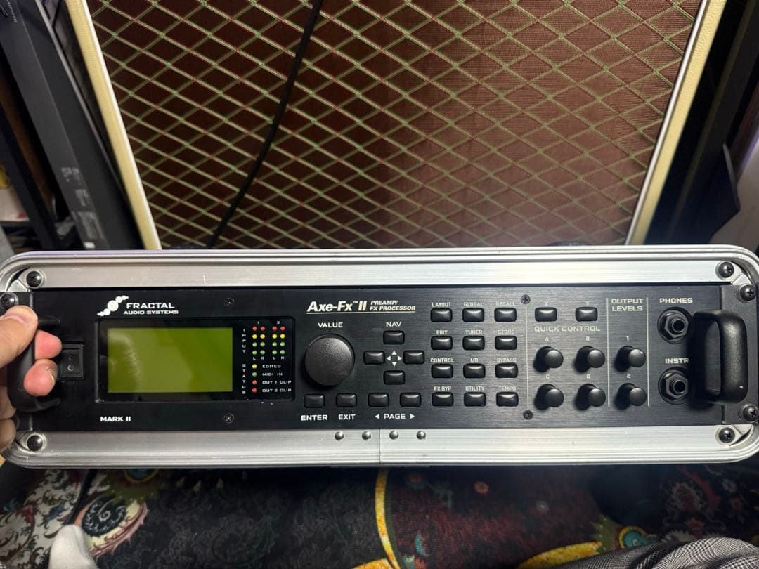 【御値打品】fractal audio Axefx2-mark Ⅱ ケース付