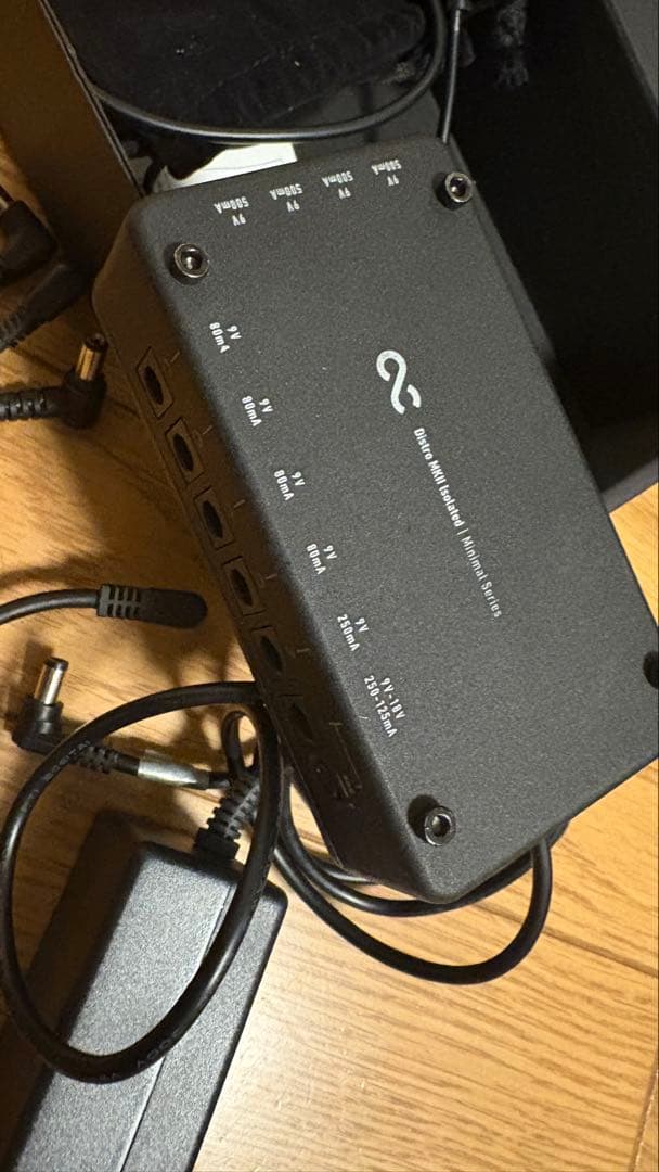 ギター One Control Distro MKII Isolated