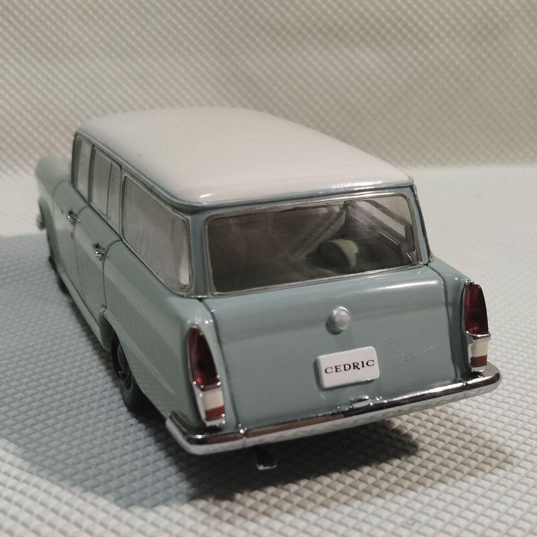 ★商談中★　　　　　5302 ノレブ 2002年 日産セドリックバン 1/43