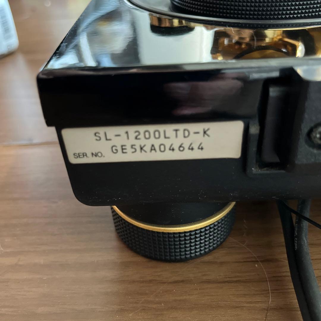 Technics SL-1200 Limited ターンテーブル