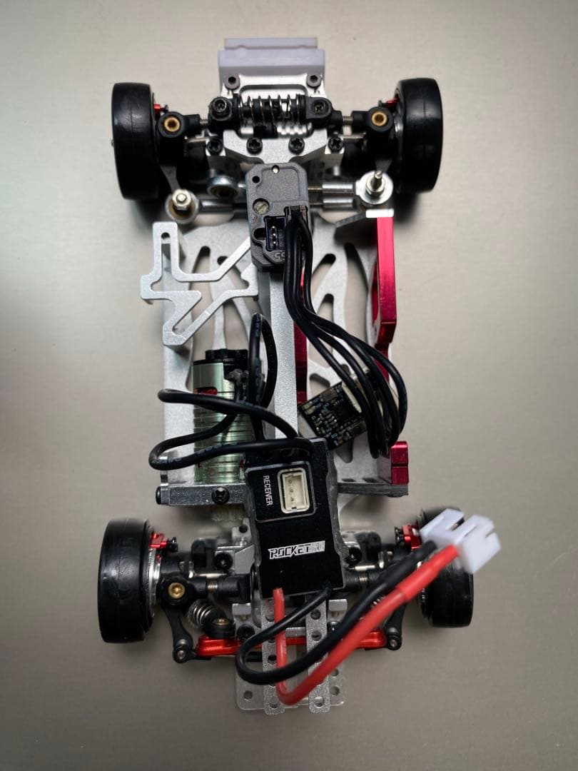 ミニッツボディ搭載可能なラジコン