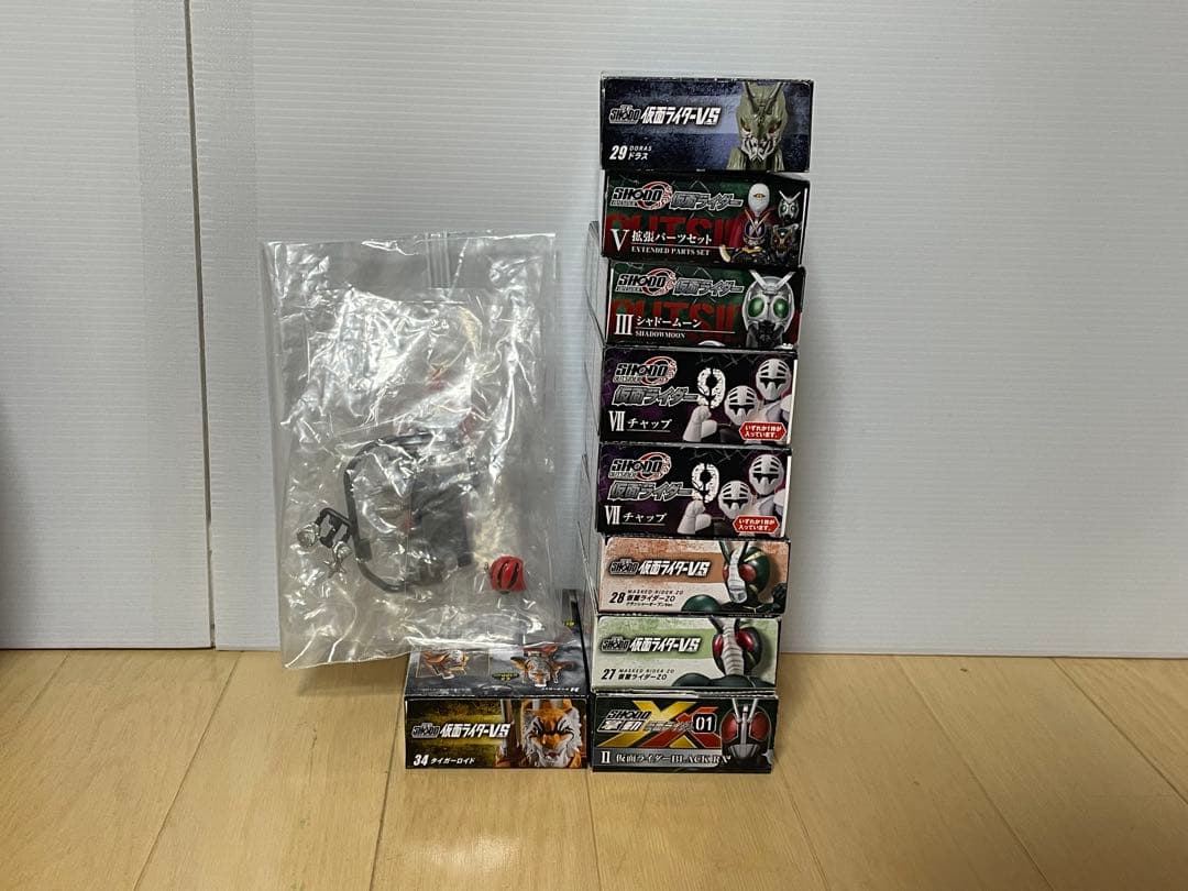主に昭和仮面ライダー掌動（shodo）の52体と可動超造形魂PART 1の10体