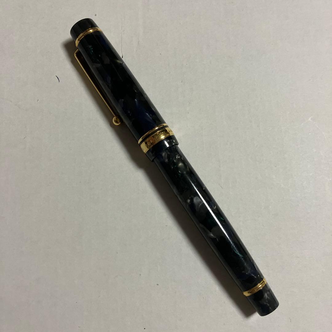 飴*ん様 パイロット 万年筆 黒、マーブル　k18 750