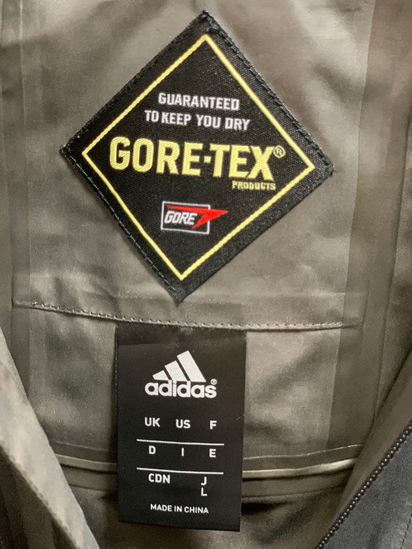 超美品adidas GORE-TEX フード付きジャケット