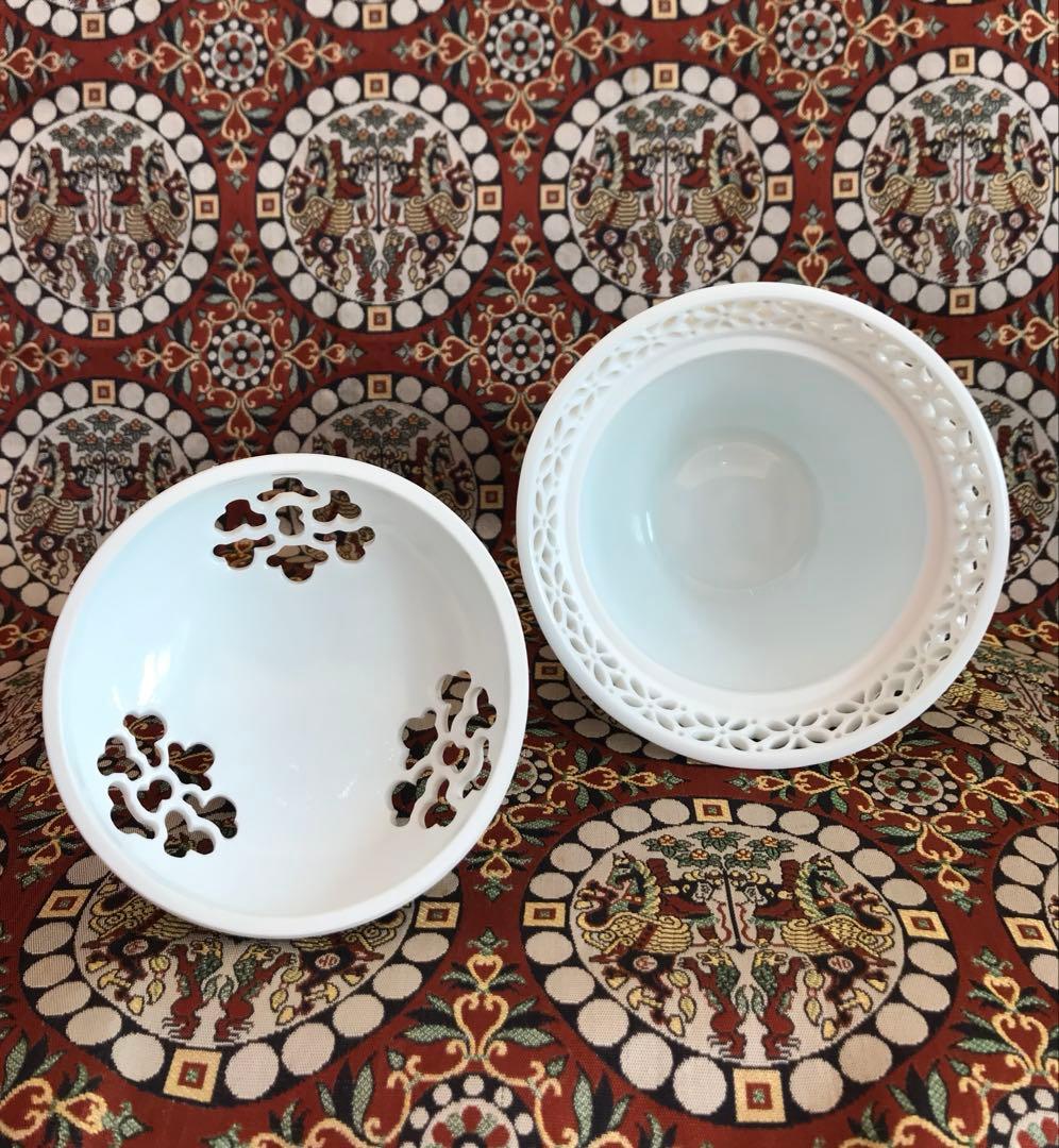 樋渡陶六 青白磁 獅子牡丹唐草文彫　香炉　香爐