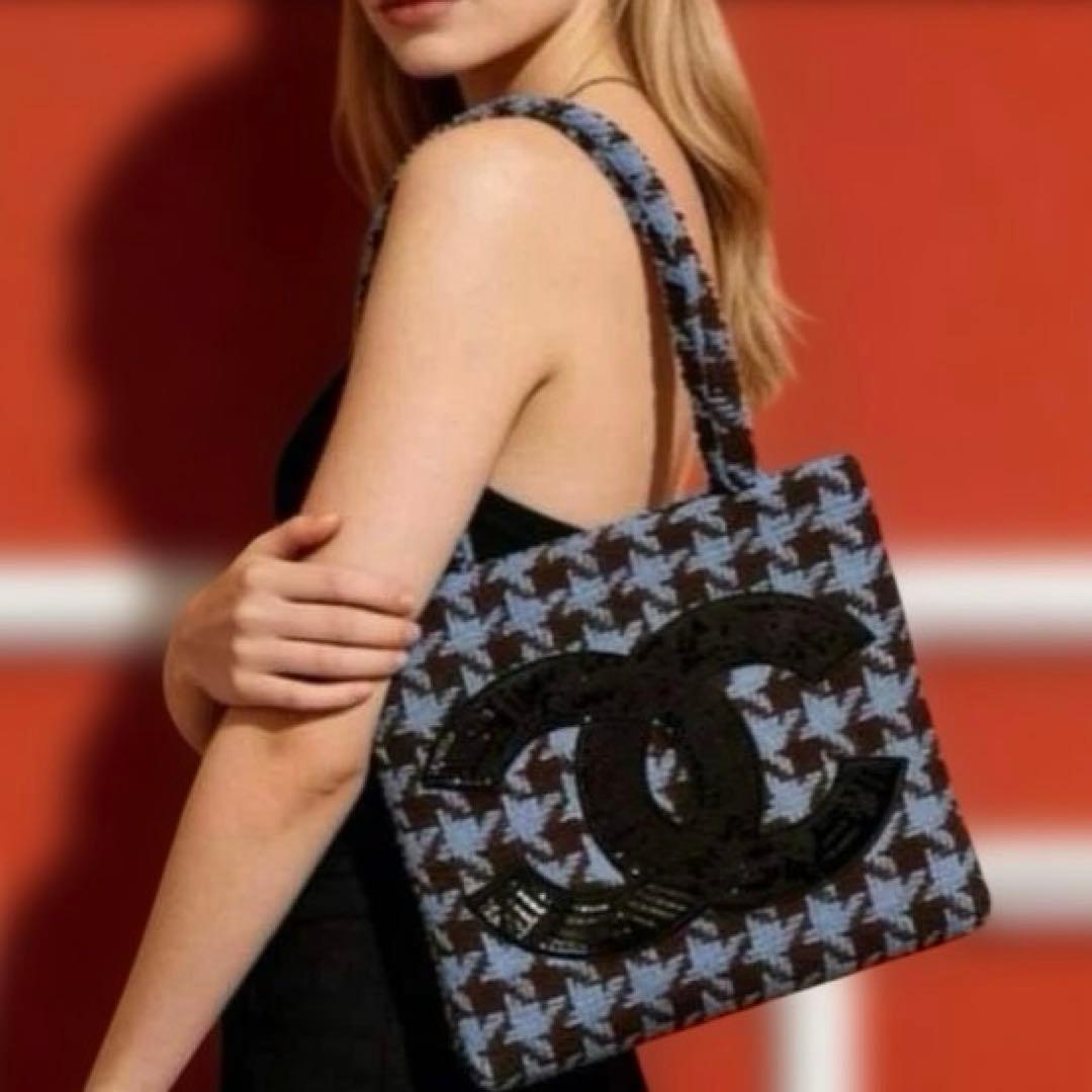 CHANELツイードトートバッグ　ブルー