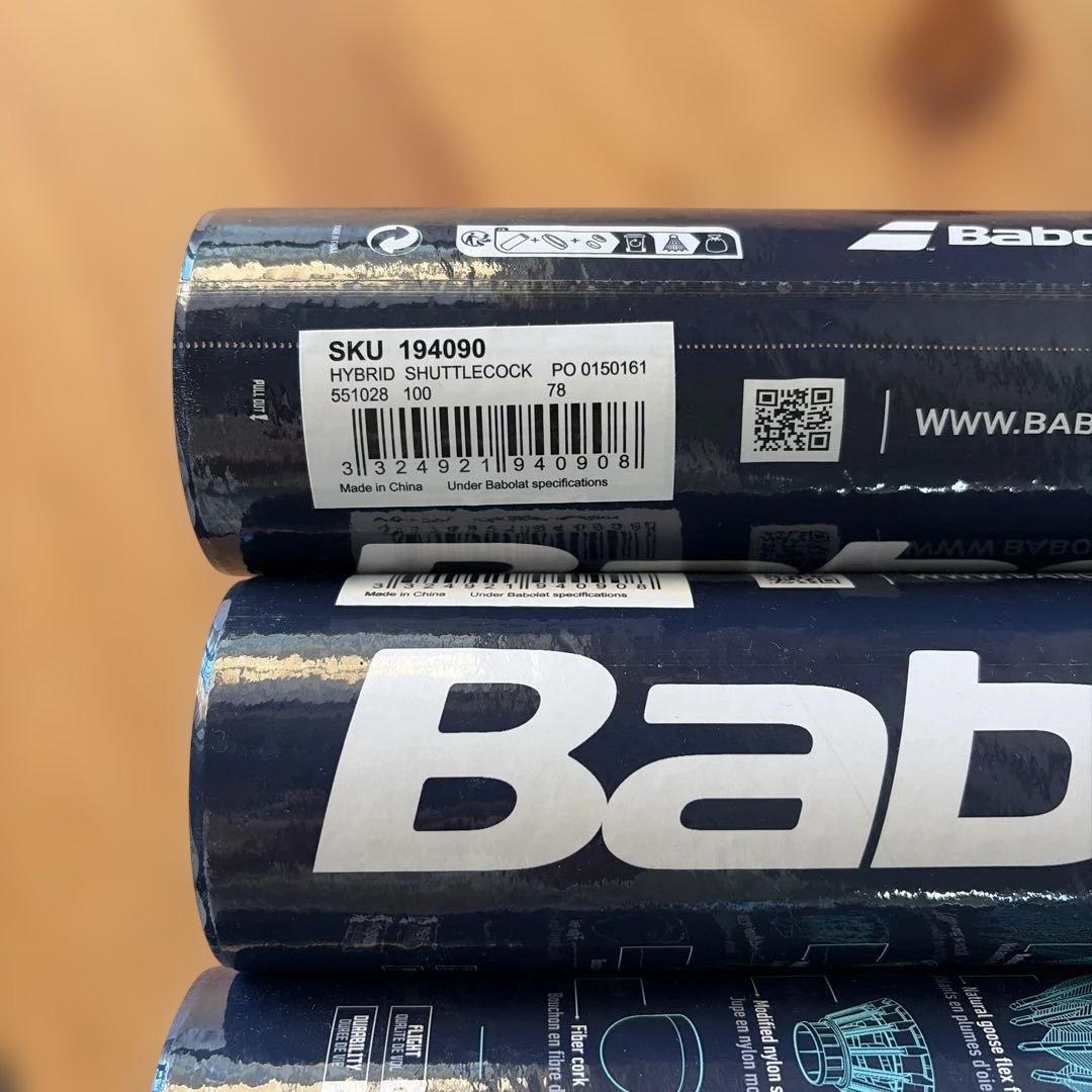 新品　バボラ BabolaT ハイブリッド シャトルコック バドミントン　3本