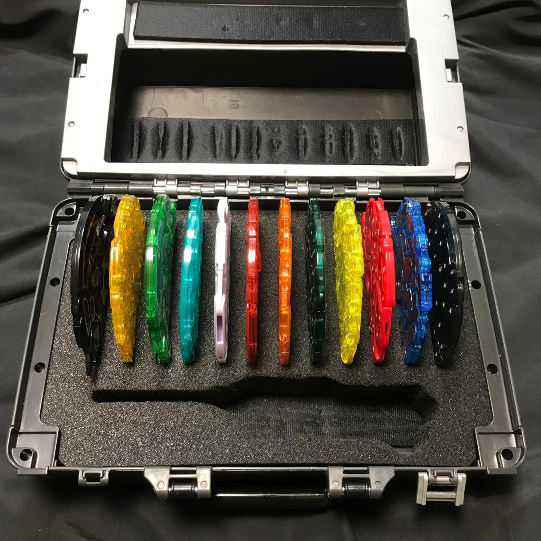 お宝●新品未開封アタッシュとお得なディスクアニマルセット