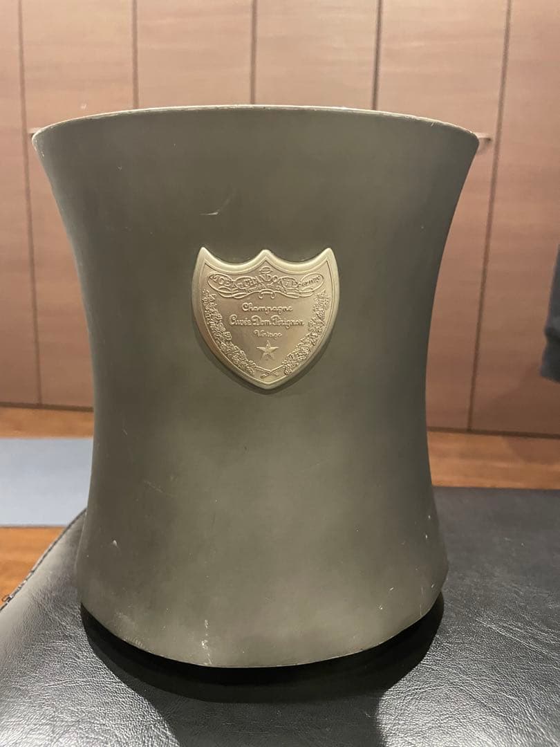 Dom Pérignon シャンパンクーラー　ドンペリ　ロゴ付き