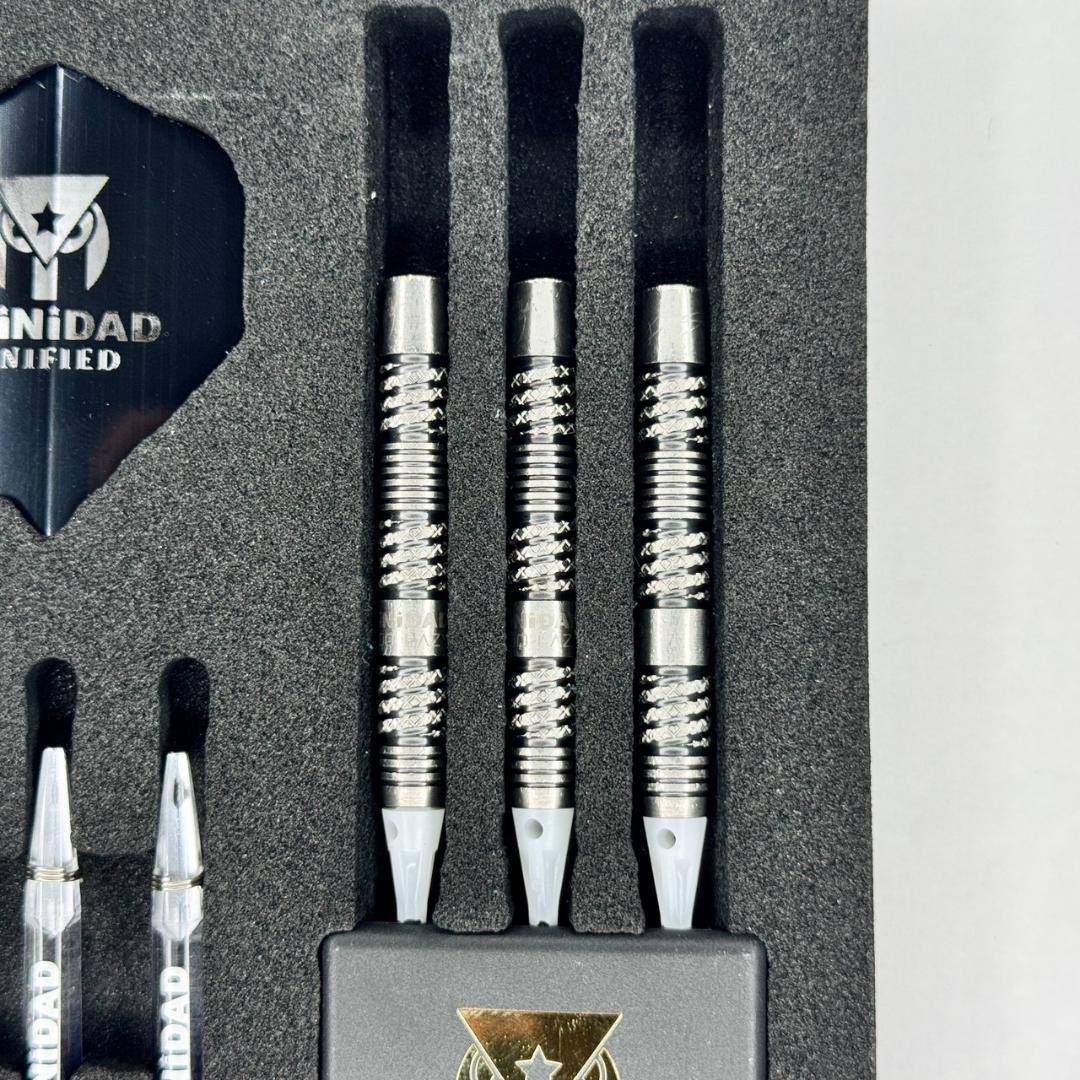 エスダーツ限定 リカルドレイジー TRiNiDAD 浅田 松吉輝宗 トリニダード