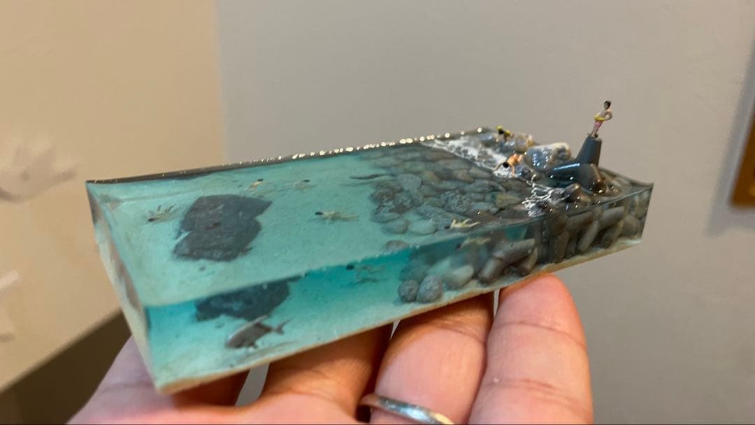 清流で泳ぐ子供たち　ジオラマ