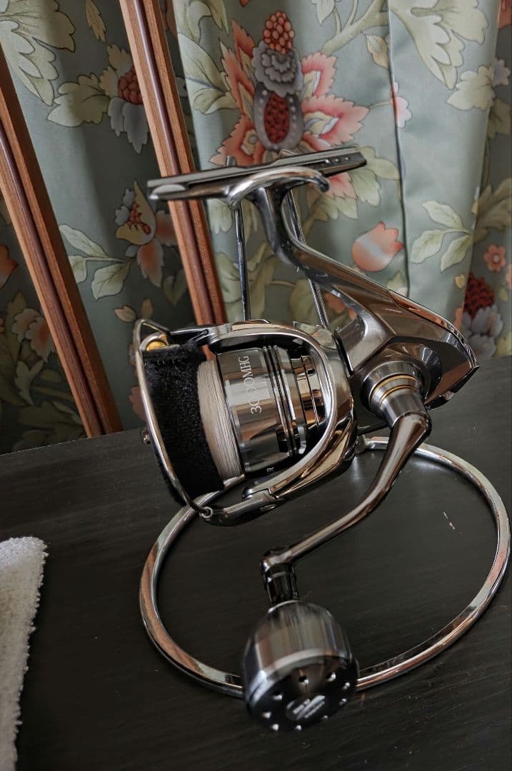 【値下げ中！】SHIMANO 24 ツインパワー 3000MHG