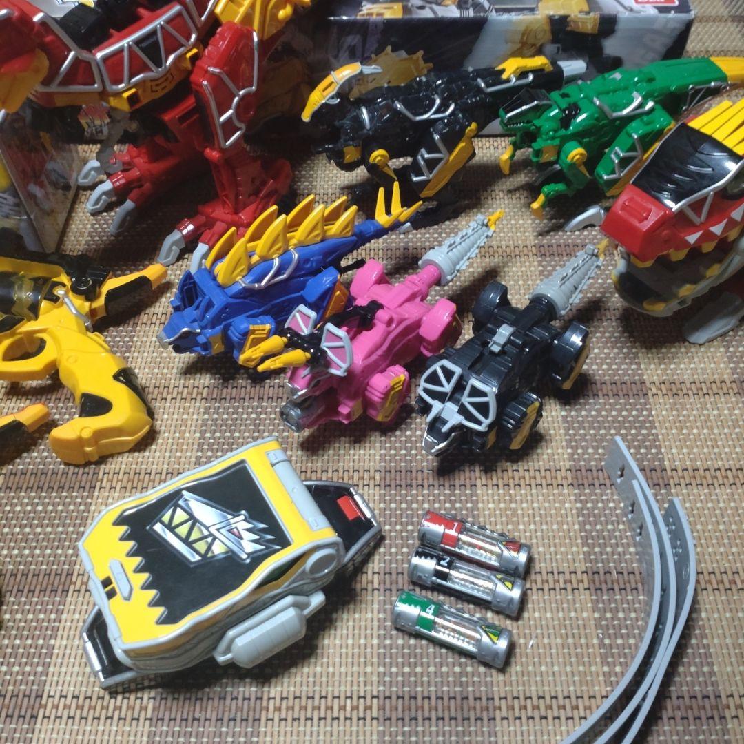 恐竜戦隊ジュウレンジャー フィギュアセット