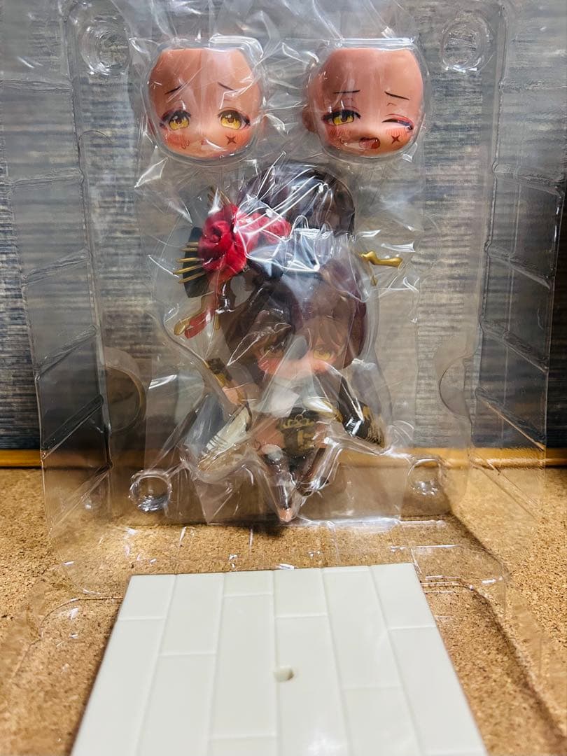 勝利の女神NIKKE SDフィギュア　ブラン、ノワール　ニケ