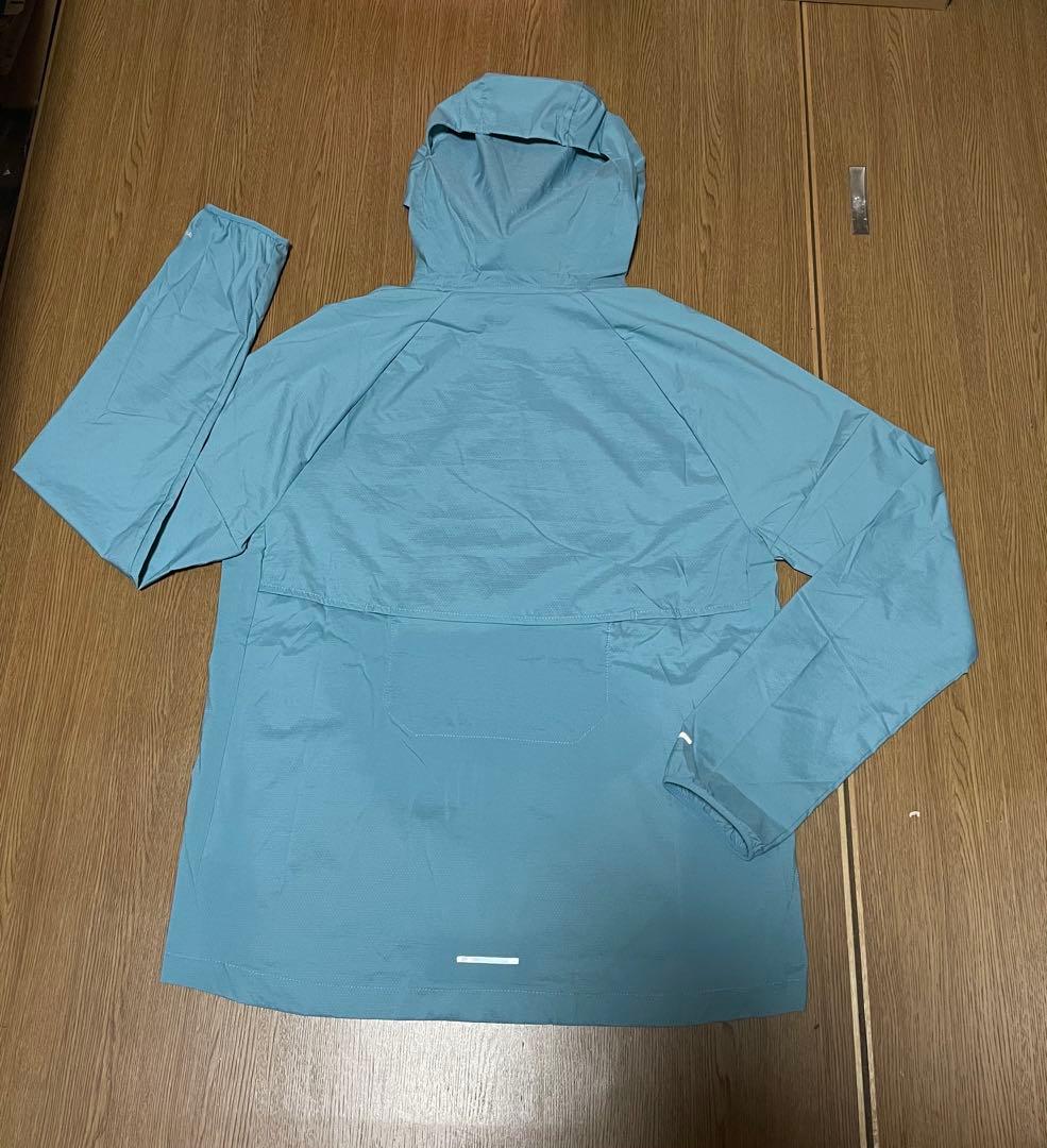 Nike フード付きジャケットとショーツセット