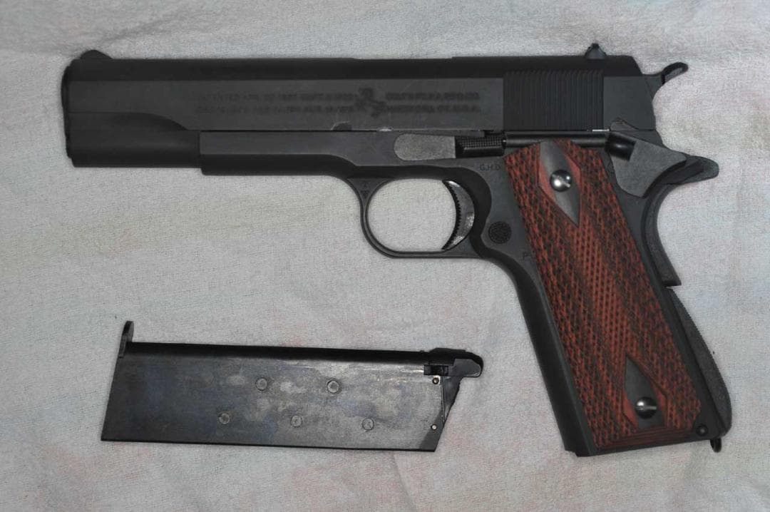 東京マルイ M1911A1 ガバメント 木製グリップ USED品 ケース付き